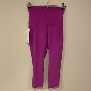 Lululemon Super High Rise Size 6 21” NWT